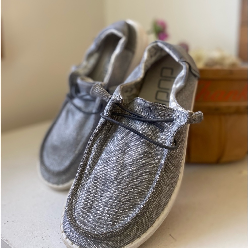 hey dude women loafer flat shoes size 7
